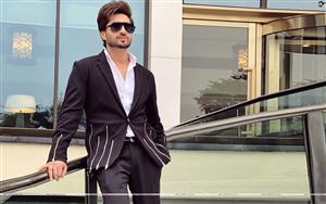 Jassie Gill in his charming and charismatic look